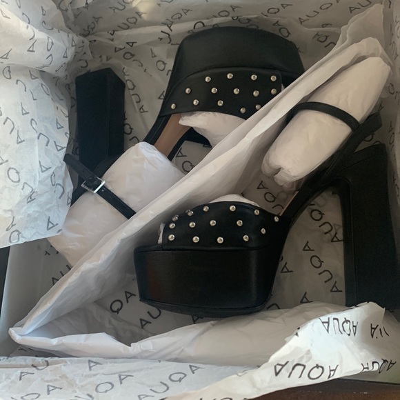 Aqua Cullen platform heels - Picture 3 of 7